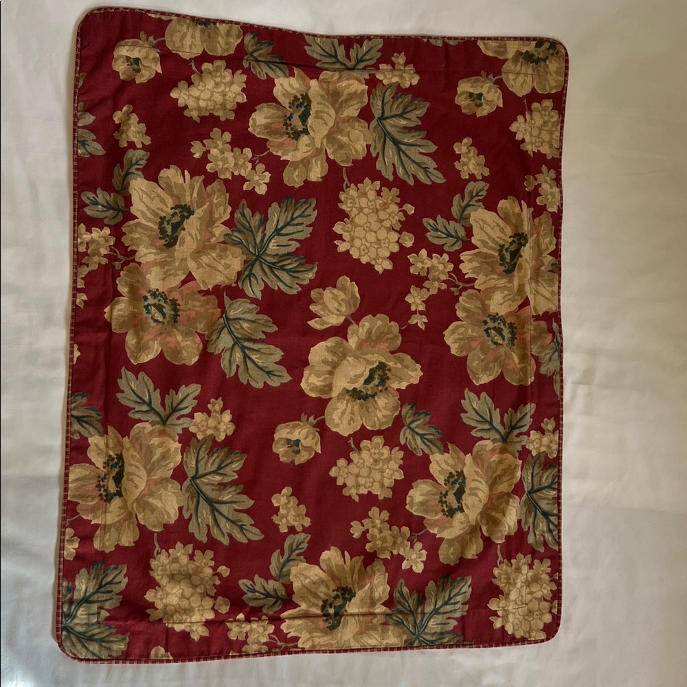 Ralph Lauren Chaps Pillow Shams (2) Elizabeth standard sham in a floral pattern - Picture 10 of 13
